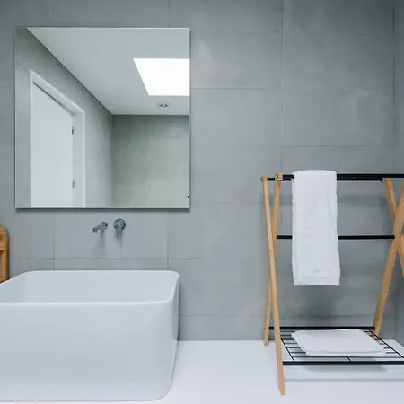 Casa Rua Da Fonte - Modern & Relax 게스트하우스 4*